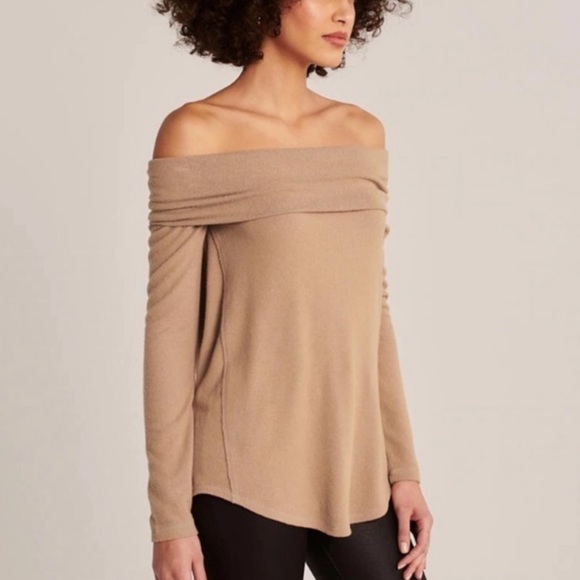 Abercrombie & fitch off the shoulder long sleeve knit top - Picture 1 of 4